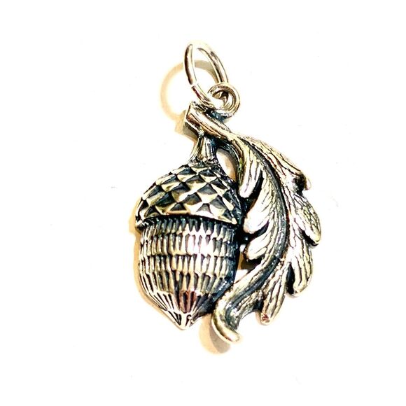 .925 Acorn Vintage Sterling Silver Jewelry Charm #fall #tree #keepsake - Picture 1 of 3